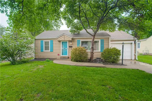 7628 Foster Street, Overland Park, KS 66204