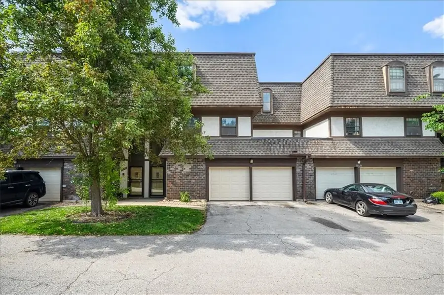 10130 Locust Street, Kansas City, MO 64131 - #2