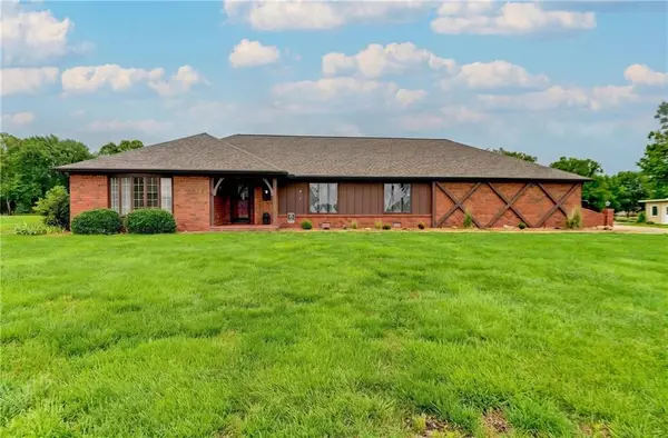 917 Country Club Drive, Butler, MO 64730