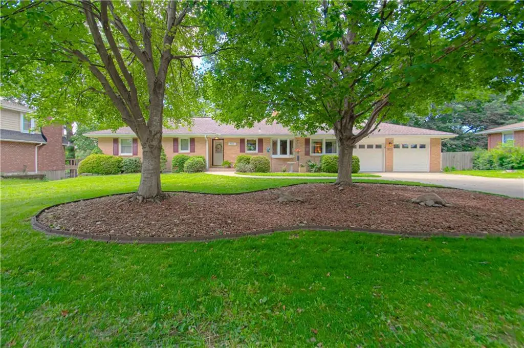 922 Ridgeway Drive, Liberty, MO 64068 - #1