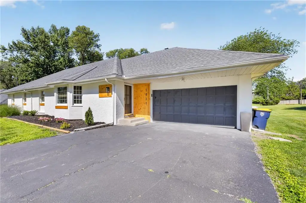 1011 Tam Oshanter Drive, Kansas City, MO 64145 - #1