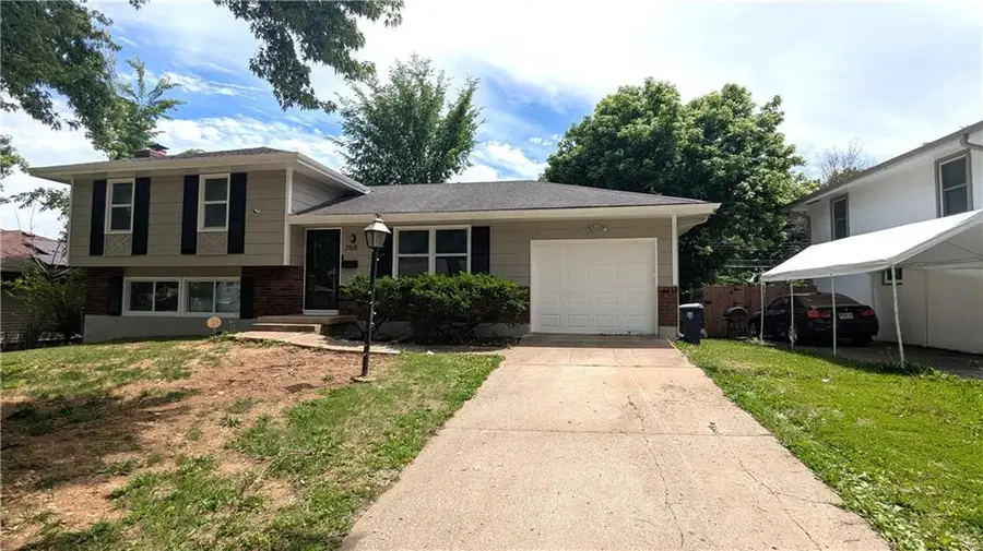 7915 E 117 Terrace, Kansas City, MO 64134 - #2