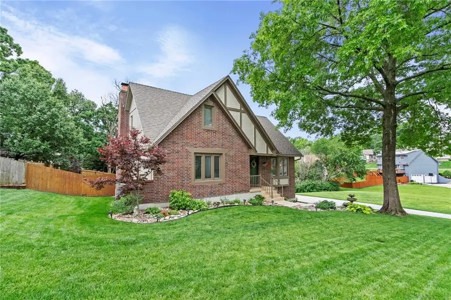 2108 SW Brookshire Drive, Blue Springs, MO 64015 - #2