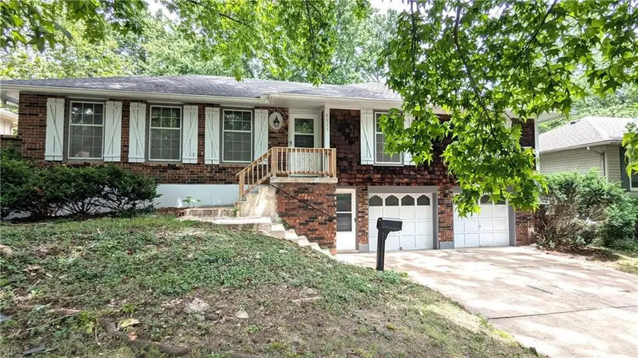 8933 Hunter Street, Kansas City, MO 64138 - #3