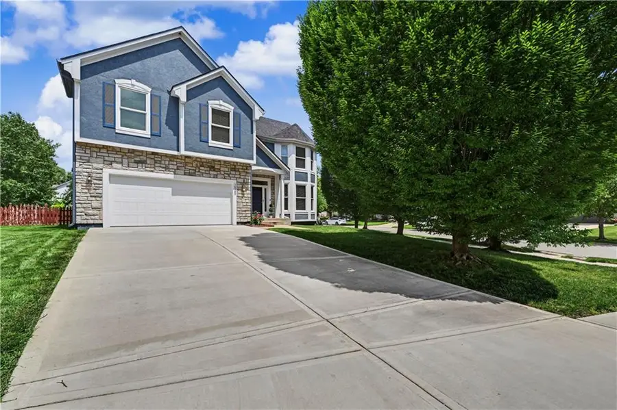 15727 S Widmer Street, Olathe, KS 66062 - #2