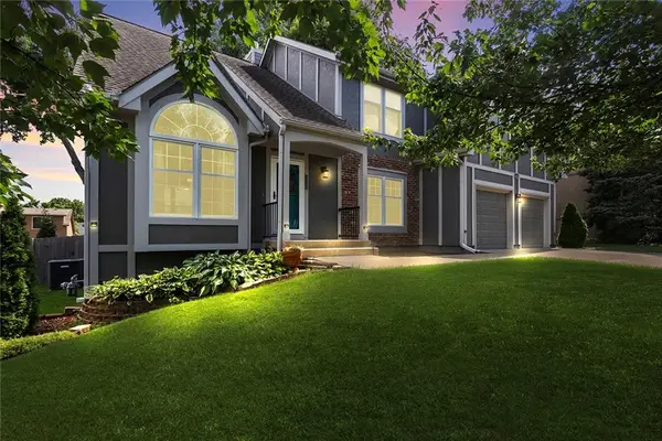12628 Grandview Street, Overland Park, KS 66213