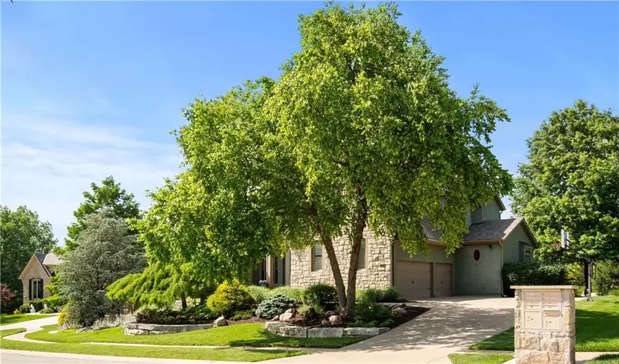 13210 Outlook Street, Overland Park, KS 66209 - #2