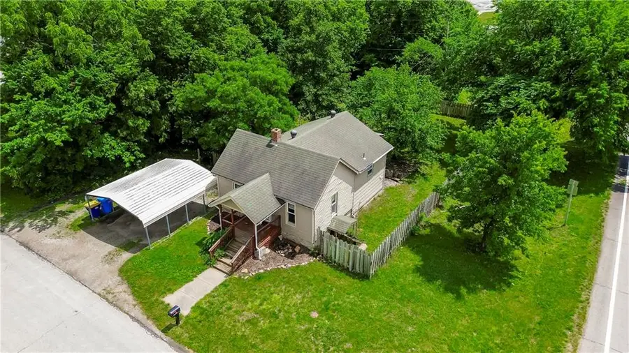 104 E 6th Street, Tonganoxie, KS 66086 - #2