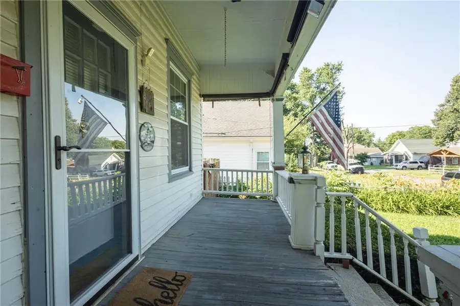 705 S Fuller Avenue, Independence, MO 64052 - #3