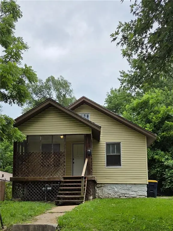 7103 College Avenue, Kansas City, MO 64132