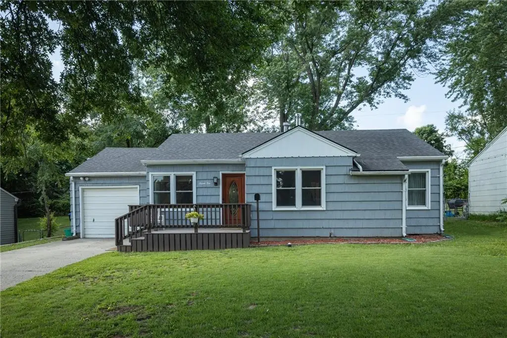 710 Broad Street, Warrensburg, MO 64093 - #1