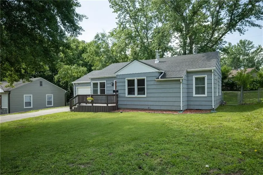 710 Broad Street, Warrensburg, MO 64093 - #2