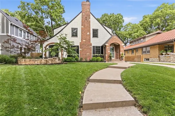 6642 Main Street, Kansas City, MO 64113