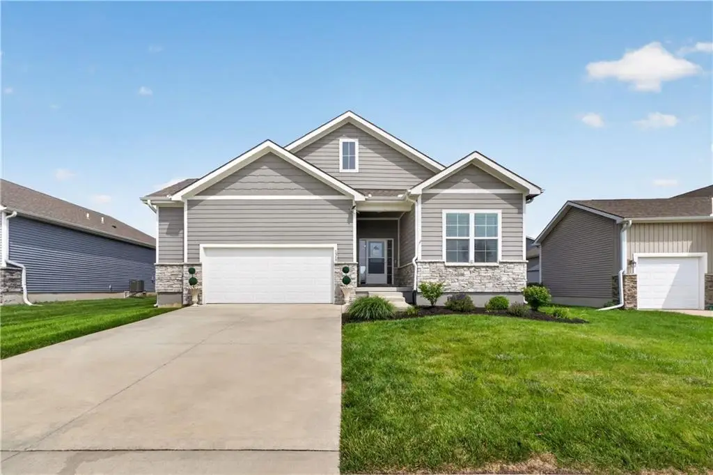 1540 SW Cornwall Road, Raymore, MO 64083 - #1