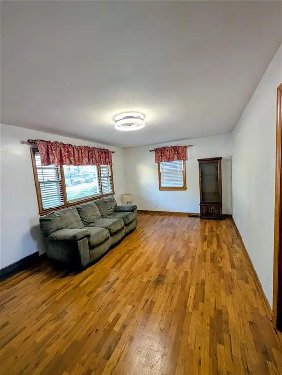 3327 Seneca Street, Saint Joseph, MO 64507 - #2