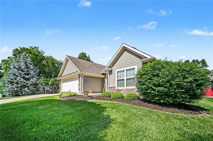 98 Continental Street, Lansing, KS 66043 - #2