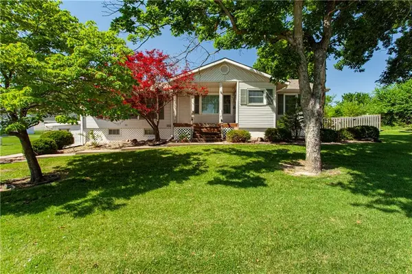 15800 E Salisbury Road, Independence, MO 64050