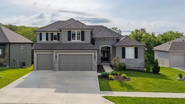 13430 Terrace Park Drive, Parkville, MO 64152