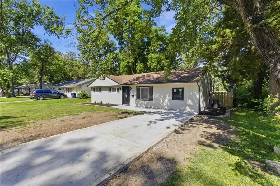 11310 Corrington Avenue, Kansas City, MO 64134 - #3