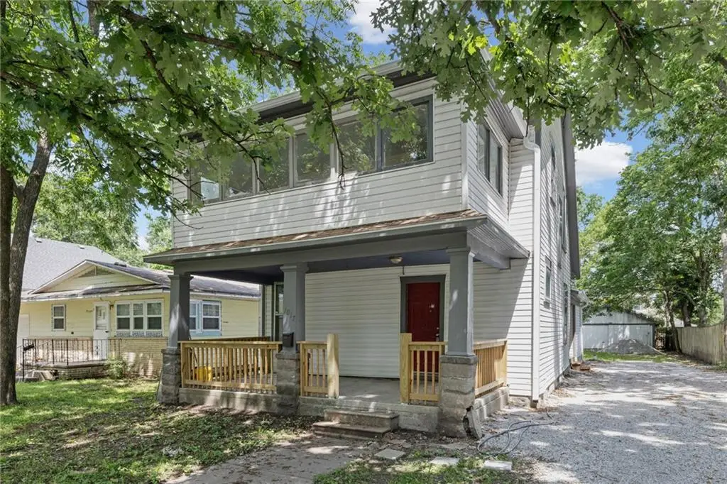 1017 S Hickory Street, Ottawa, KS 66067 - #1