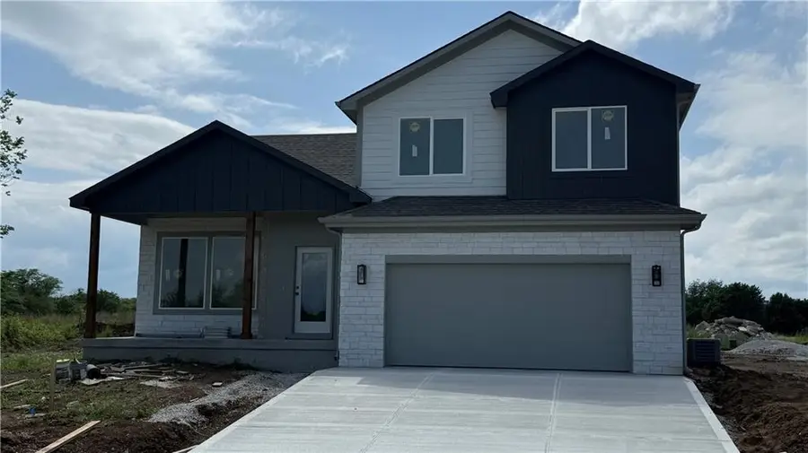 2200 SE Oak Ridge Drive, Oak Grove, MO 64075 - #2
