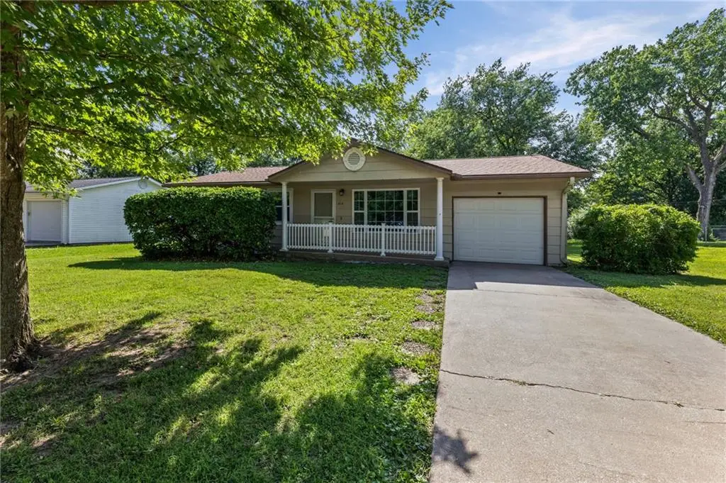 414 Kansas Drive, Iola, KS 66749 - #1