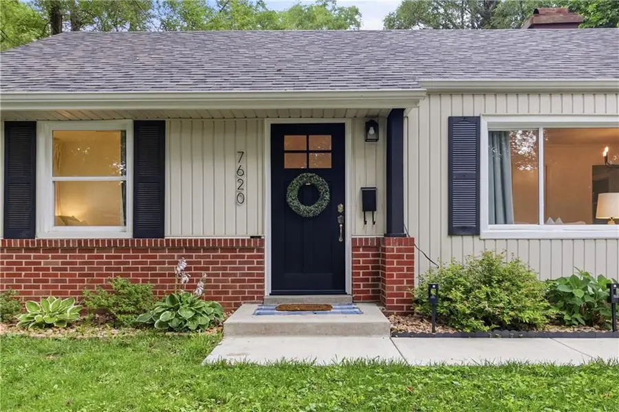 7620 Rainbow Drive, Prairie Village, KS 66208 - #3