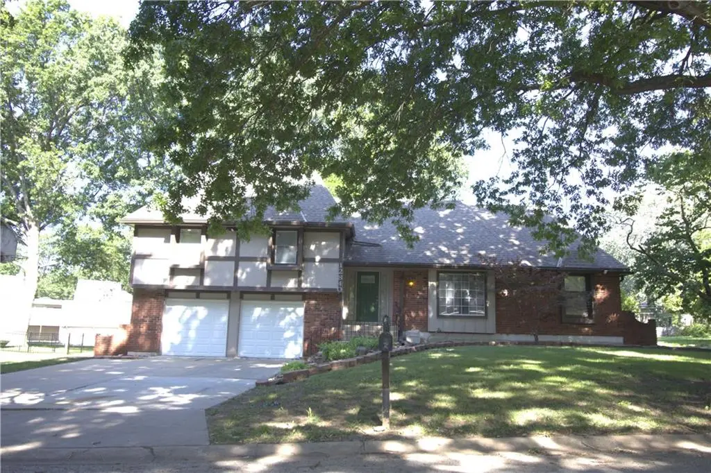 12840 St Andrews Drive, Kansas City, MO 64145 - #1