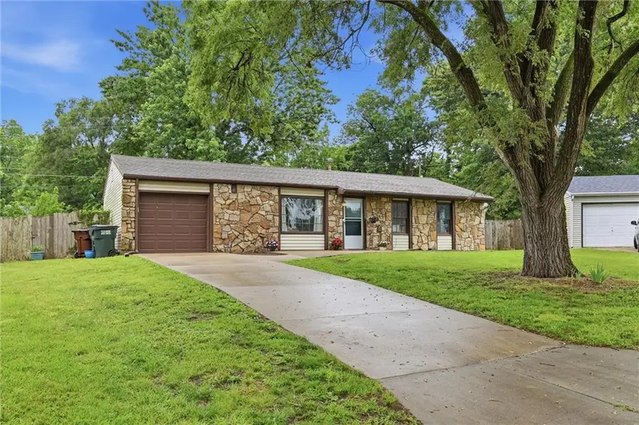 1825 Brook Street, Lawrence, KS 66044 - #3