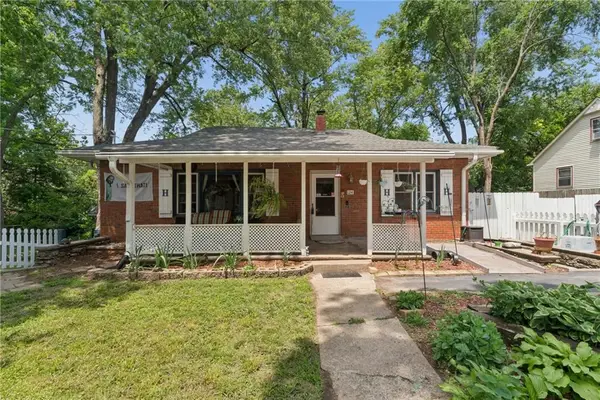 124 W Nickell Avenue, Independence, MO 64050