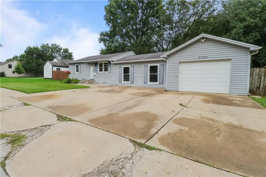 6036 Rosehill Road, Shawnee, KS 66216 - #2