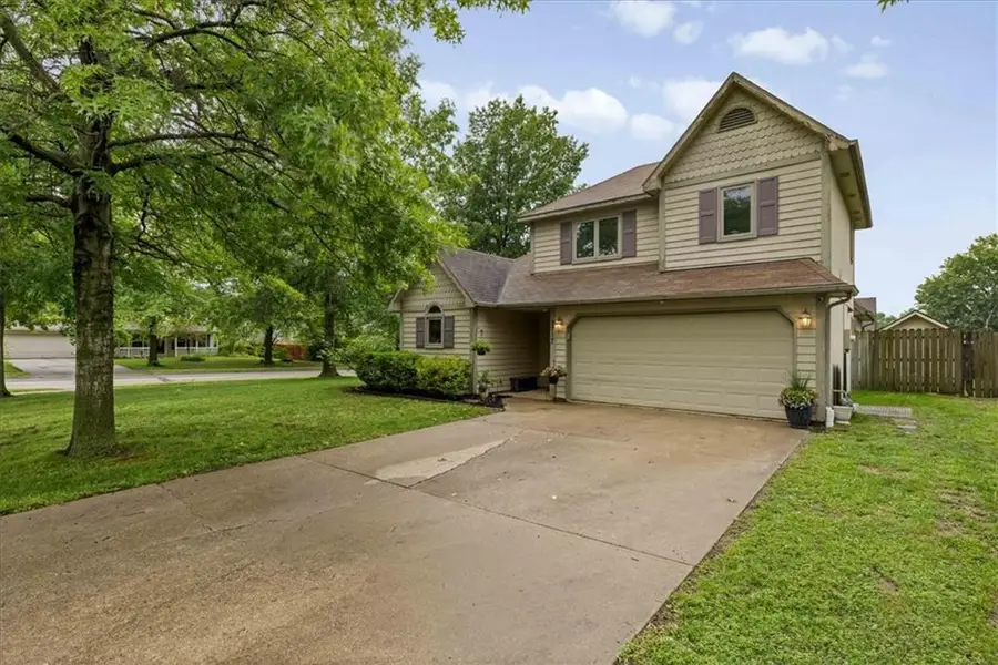 2717 Fenwick Road, Lawrence, KS 66046 - #2