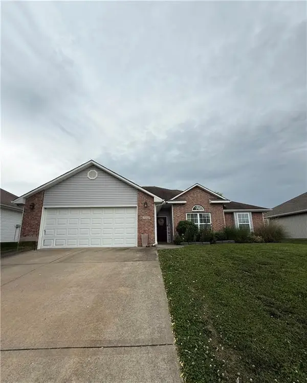732 Iron Horse Drive, Warrensburg, MO 64093