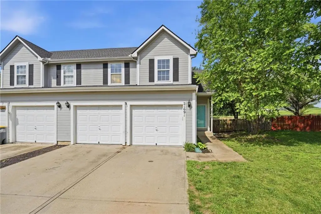 21691 S Main Street, Spring Hill, KS 66083 - #1