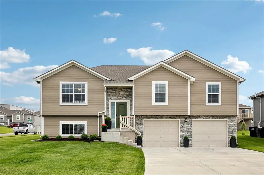 1003 NW Hilltop Lane, Grain Valley, MO 64029 - #1