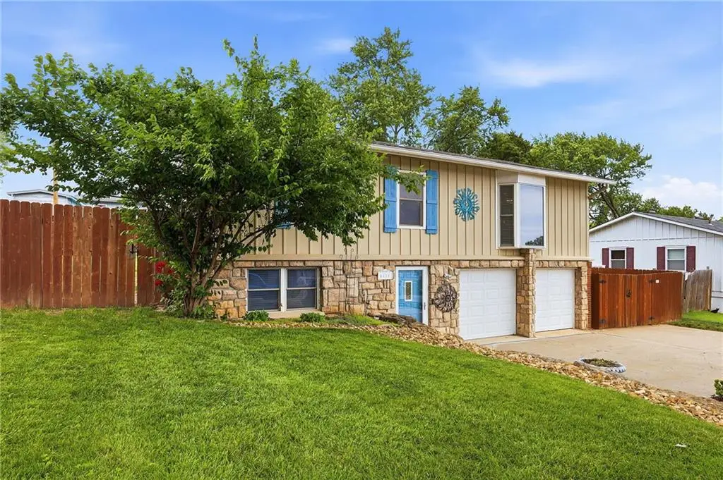 8430 Tauromee Avenue, Kansas City, KS 66112 - #1
