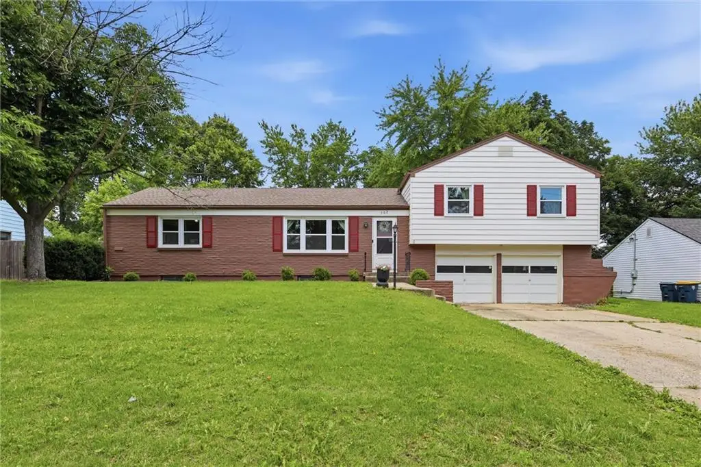 702 W 89th Street, Kansas City, MO 64114 - #1