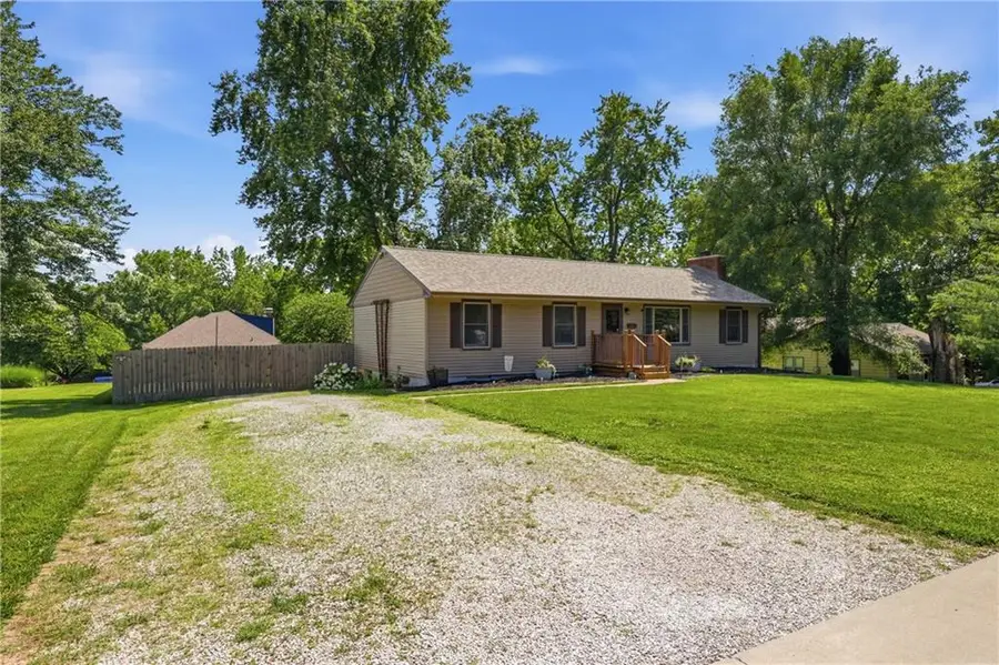 10709 E 70th Terrace, Raytown, MO 64138 - #2