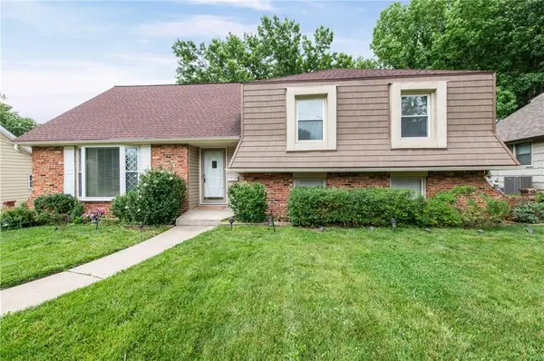 6819 Birch Lane, Kansas City, MO 64151