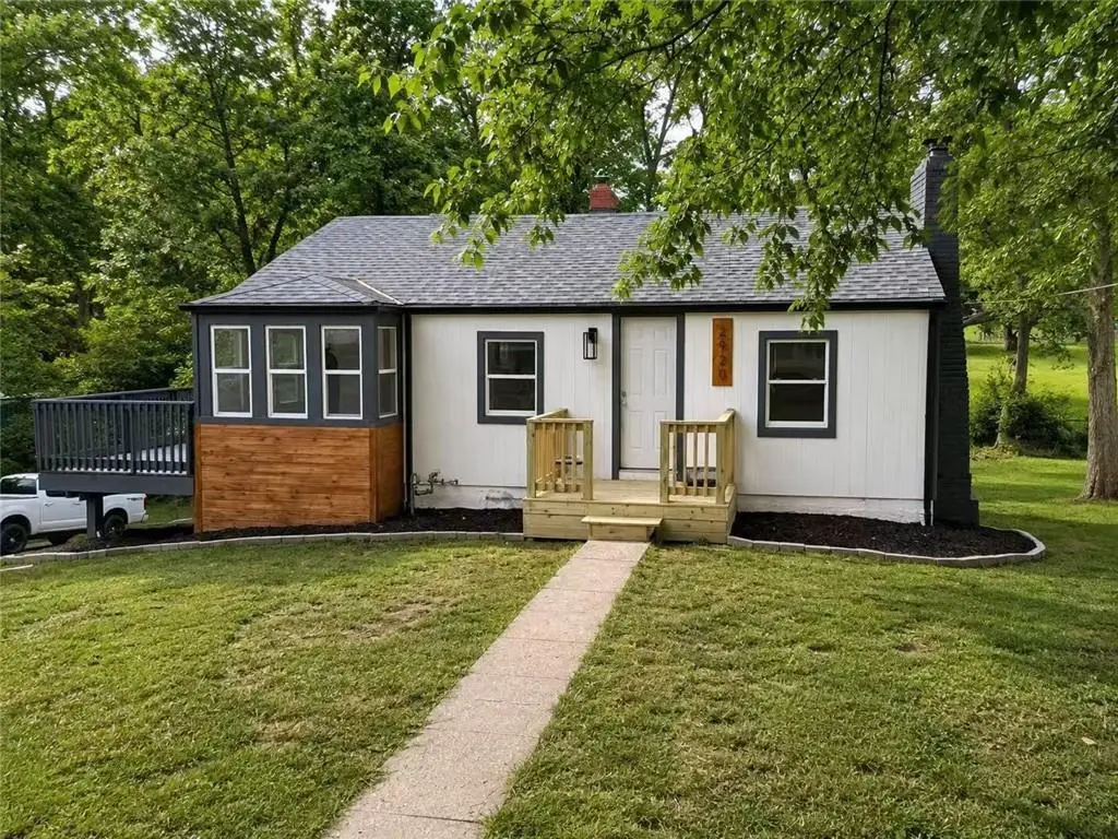 2920 NE 39th Street, Kansas City, MO 64117 - #1