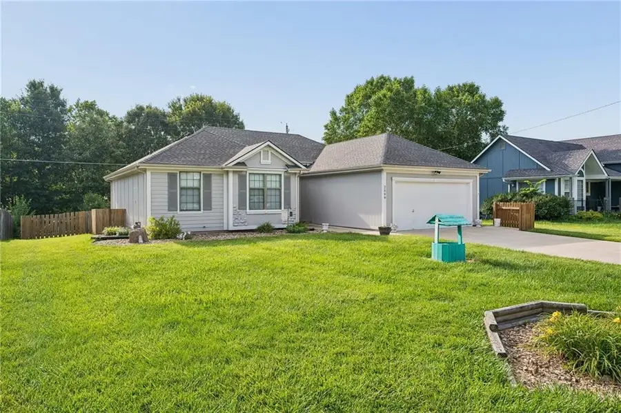 2599 N 156th Terrace, Basehor, KS 66007 - #2
