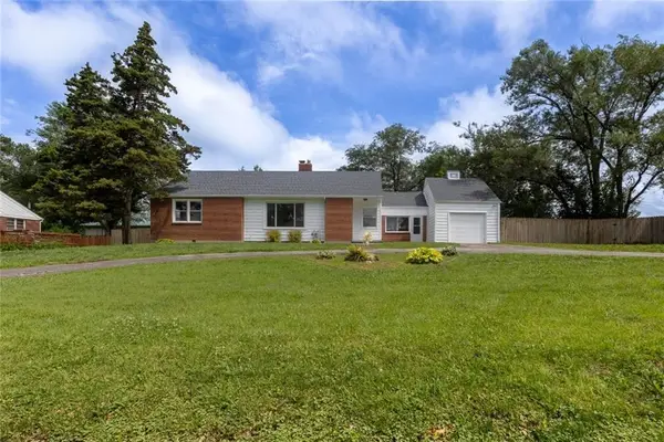 216 NE 83rd Terrace, Kansas City, MO 64118