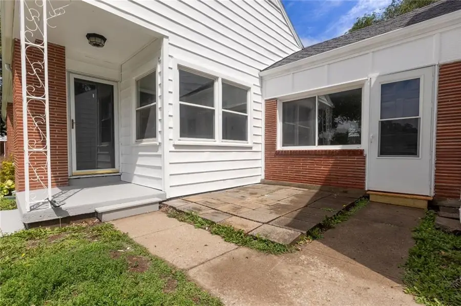 216 NE 83rd Terrace, Kansas City, MO 64118 - #3