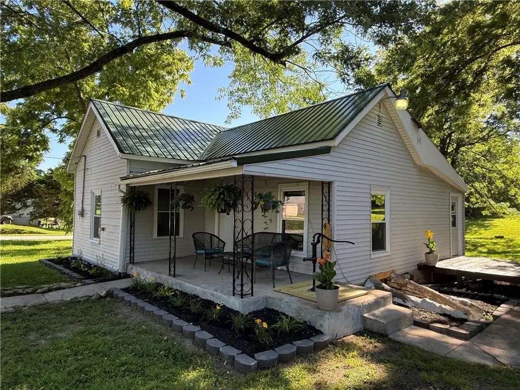 88 N Douglas Street, Kingston, MO 64650 - #1