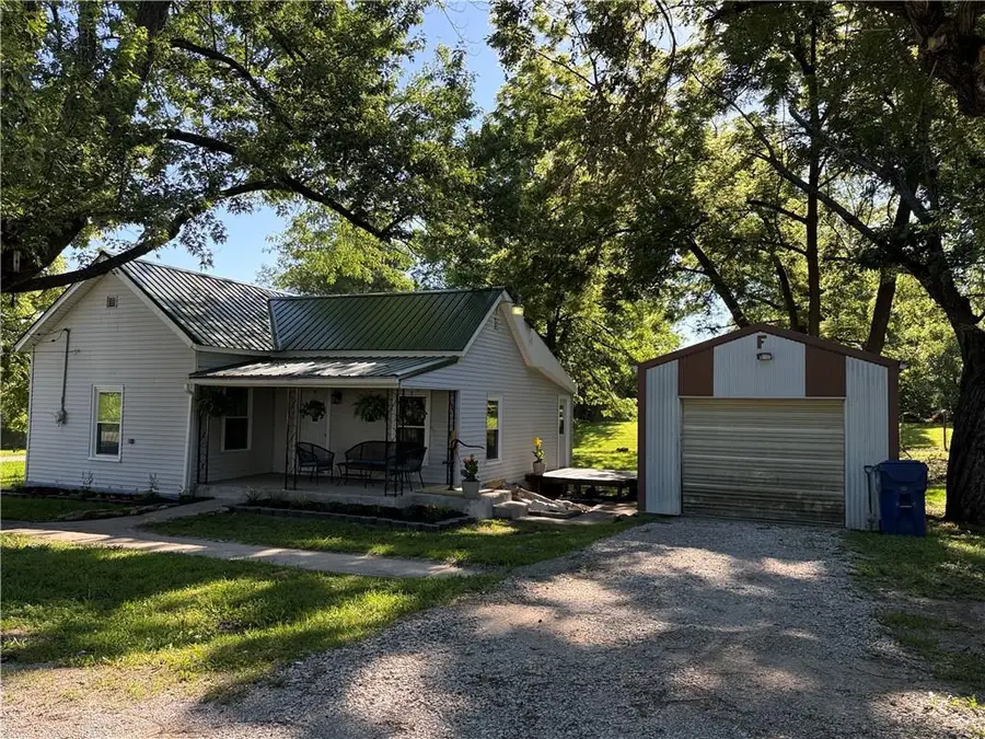 88 N Douglas Street, Kingston, MO 64650 - #2