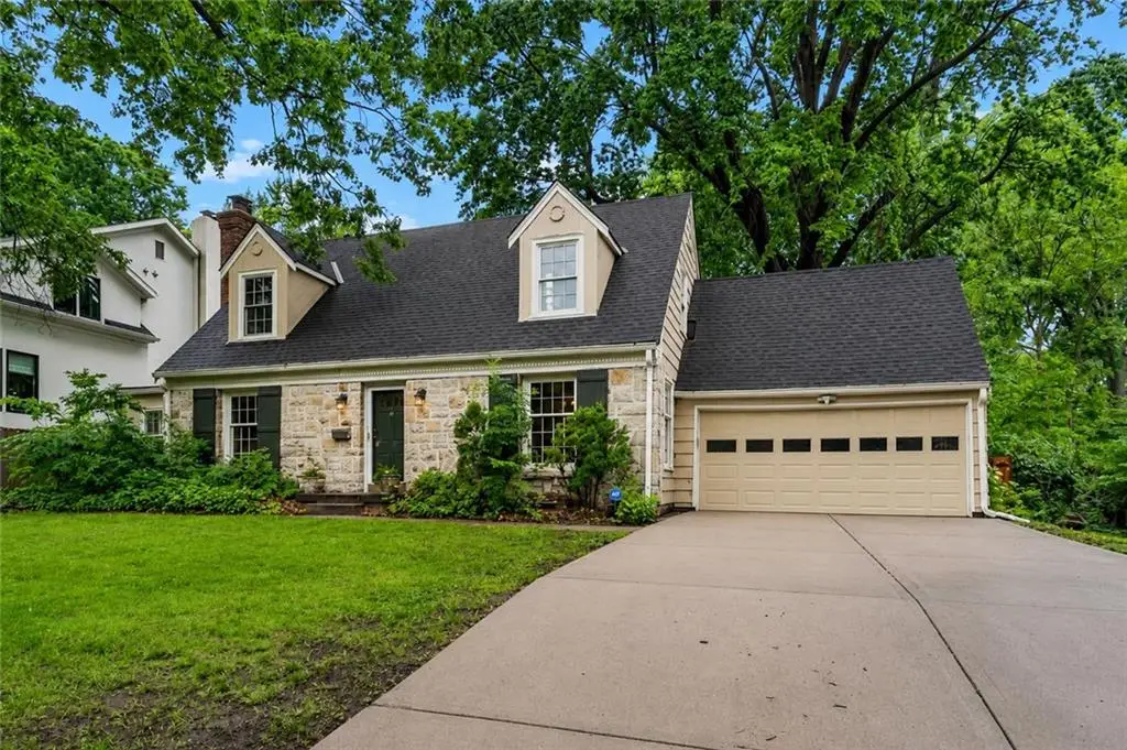 6042 Howe Drive, Fairway, KS 66205 - #1