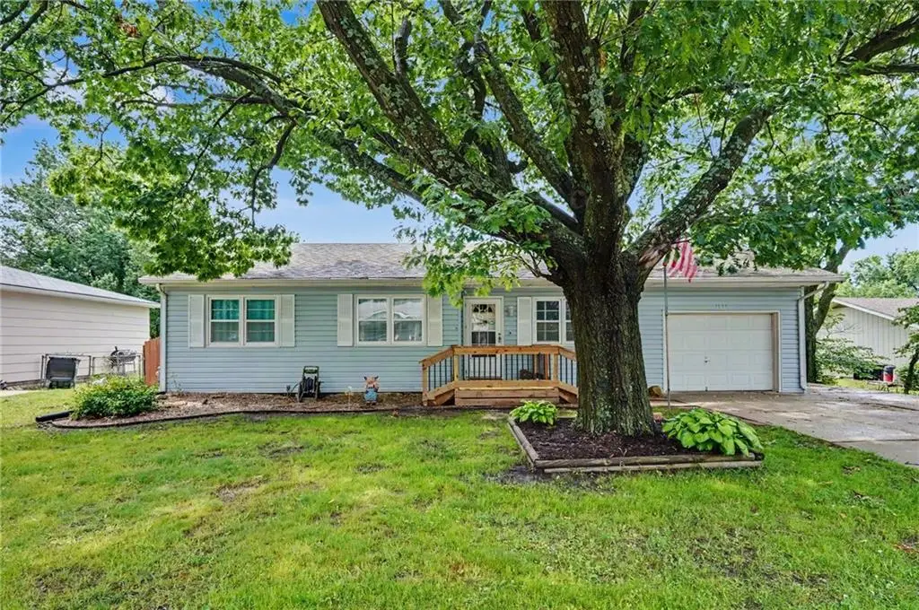 1615 E Glenn Drive, Lawrence, KS 66044 - #1