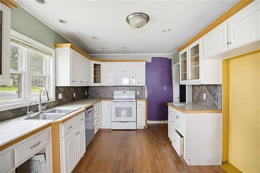 10 W 9th Street, Carrollton, MO 64633 - #3