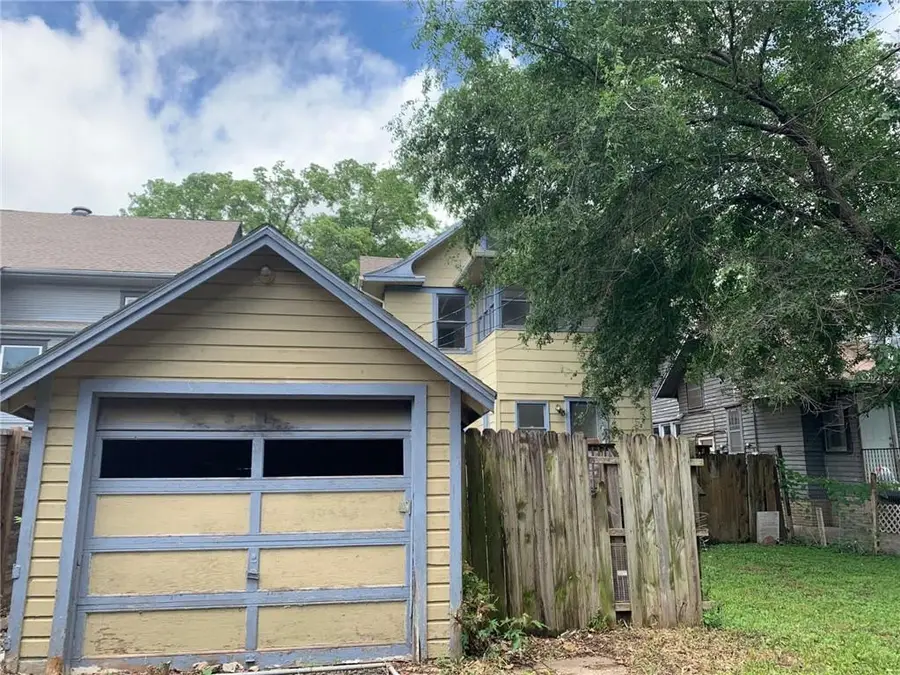 1156 SW Garfield Avenue, Topeka, KS 66604 - #3