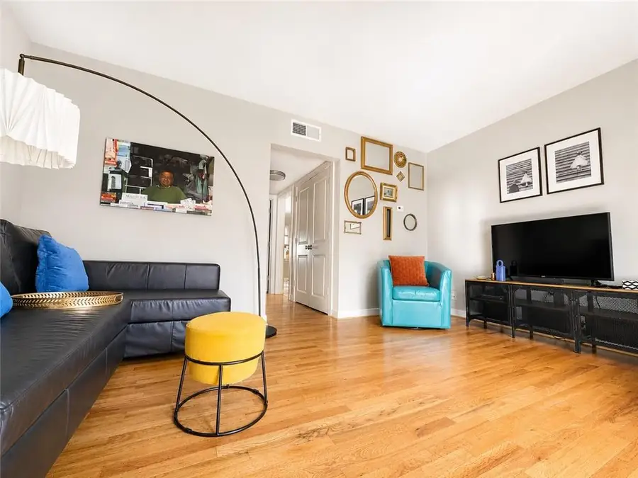4536 Broadway, #3s Boulevard #6C, Kansas City, MO 64111 - #2